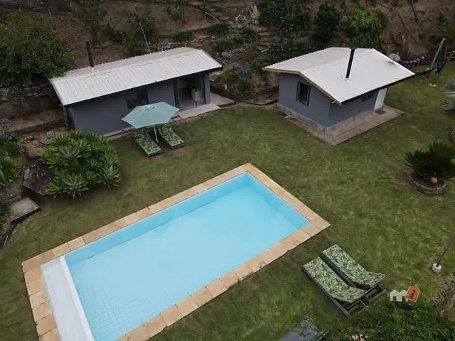 Casa com 6600m² 4 quartos e 4 banheiros, à venda, no bairro Araras em Petrópolis