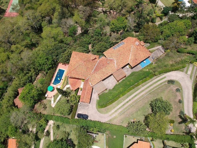 Casa com 5258m² 6 quartos e 8 banheiros, à venda, no bairro Areal em Petrópolis