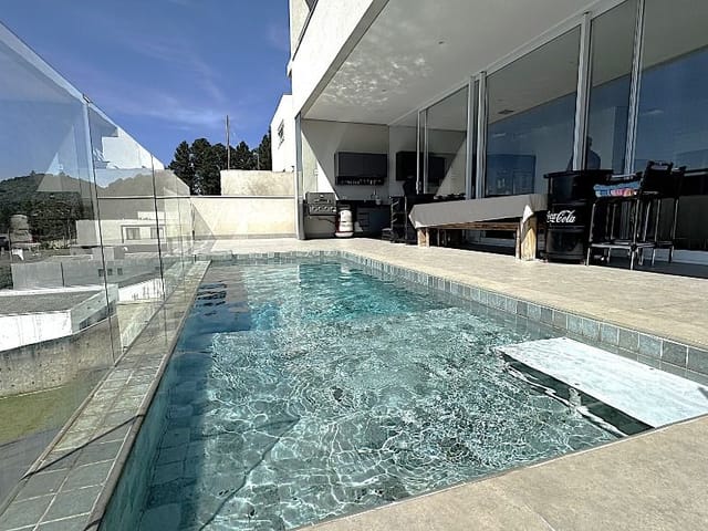 Casa com 364m² 5 quartos e 5 banheiros, à venda, no bairro Parque Sinai em Santana de Parnaíba