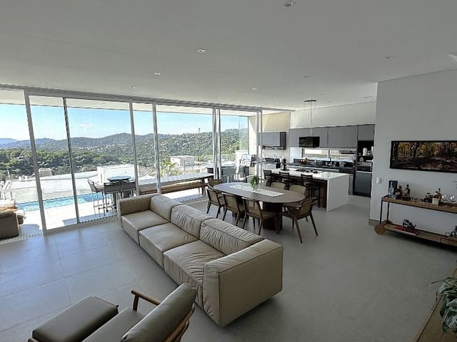 Casa com 364m² 5 quartos e 5 banheiros, à venda, no bairro Parque Sinai em Santana de Parnaíba
