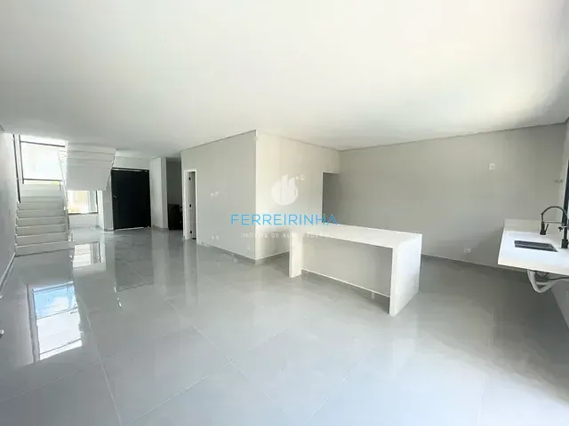 Casa com 257m² 4 quartos e 5 banheiros, à venda, no bairro Urbanova em São José dos Campos