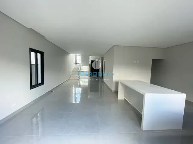 Casa com 257m² 4 quartos e 5 banheiros, à venda, no bairro Urbanova em São José dos Campos