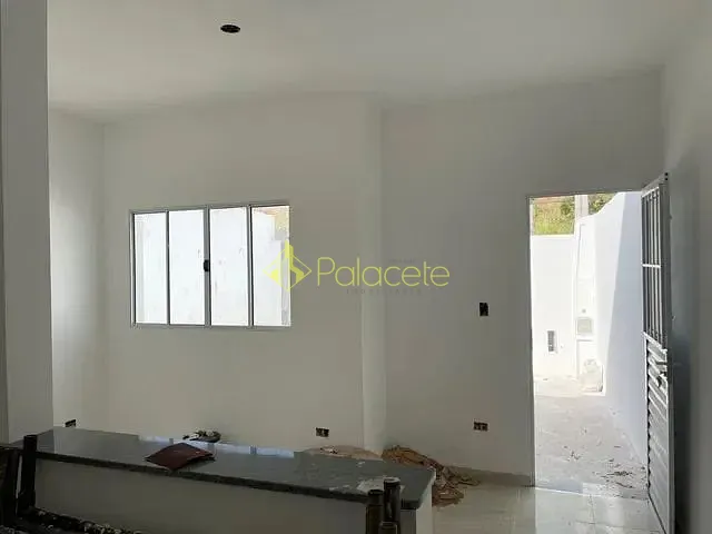 Casa com 150m² 2 quartos e 2 banheiros, à venda, no bairro Residencial Estoril em Taubaté