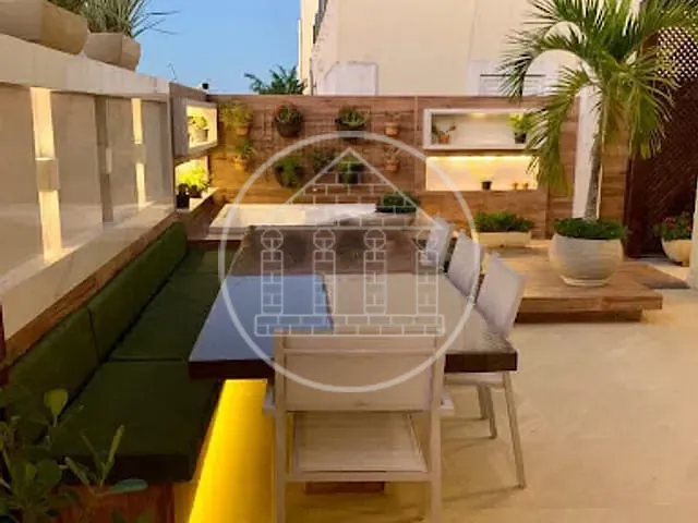Casa com 530m² 4 quartos e 2 banheiros, à venda, no bairro Parque Do Jiqui em Parnamirim