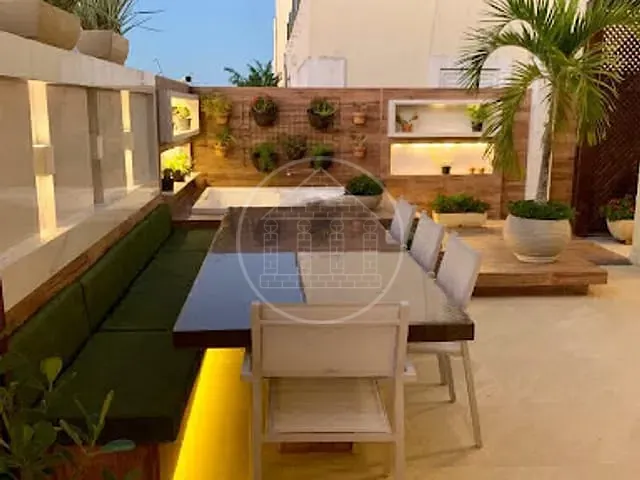 Casa com 530m² 4 quartos e 2 banheiros, à venda, no bairro Parque Do Jiqui em Parnamirim