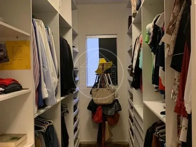 Casa com 530m² 4 quartos e 2 banheiros, à venda, no bairro Parque Do Jiqui em Parnamirim
