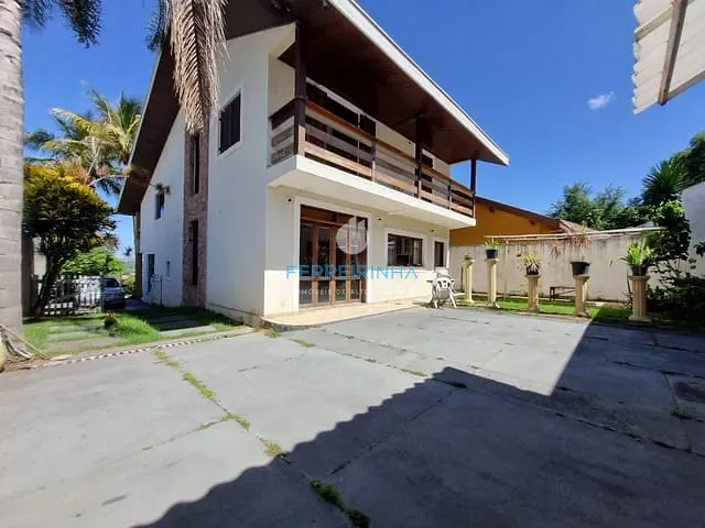 Casa com 400m² 3 quartos e 3 banheiros, à venda ou para alugar, no bairro Jardim das Colinas em São José dos Campos
