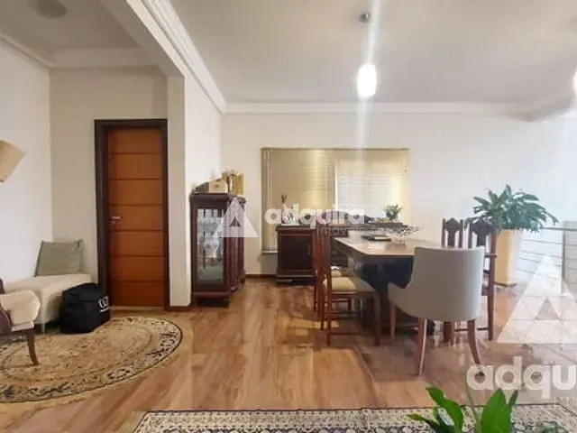 Casa com 429m² 5 quartos e 5 banheiros, à venda, no bairro Colônia Dona Luíza em Ponta Grossa