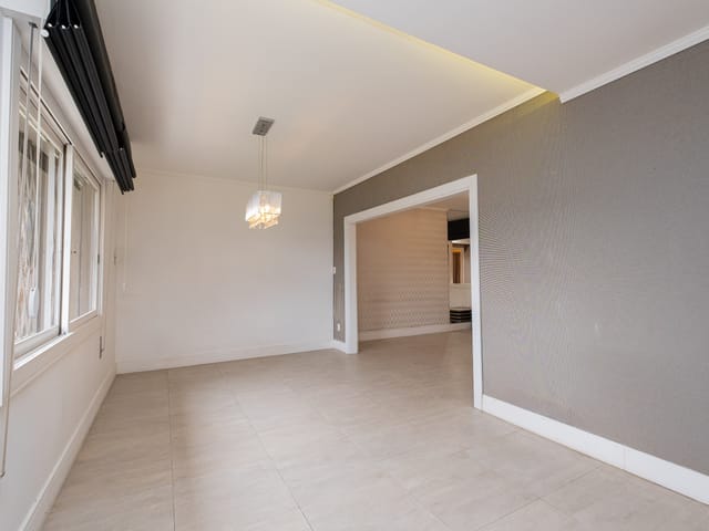 Casa com 300m² 3 quartos e 3 banheiros, à venda, no bairro Três Vendas em Pelotas