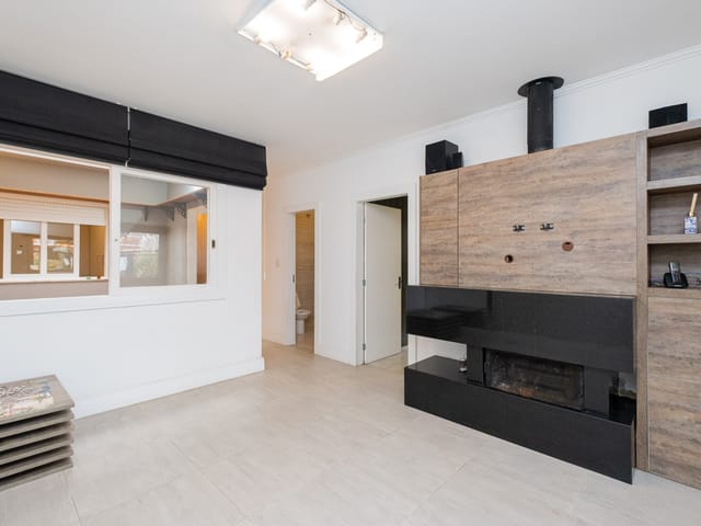 Casa com 300m² 3 quartos e 3 banheiros, à venda, no bairro Três Vendas em Pelotas