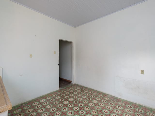 Casa 2 quartos e 2 banheiros, para alugar, no bairro Centro em Pelotas
