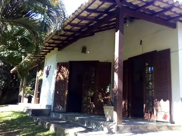 Casa com 891m² 5 quartos e 3 banheiros, à venda, no bairro Samambaia em Petrópolis