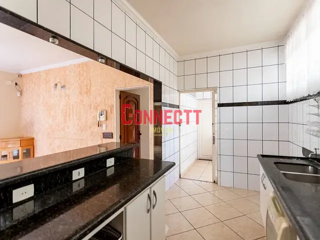 Casa com 330m² 4 quartos e 1 banheiro, para alugar, no bairro Jardim Sao Luiz em Ribeirão Preto