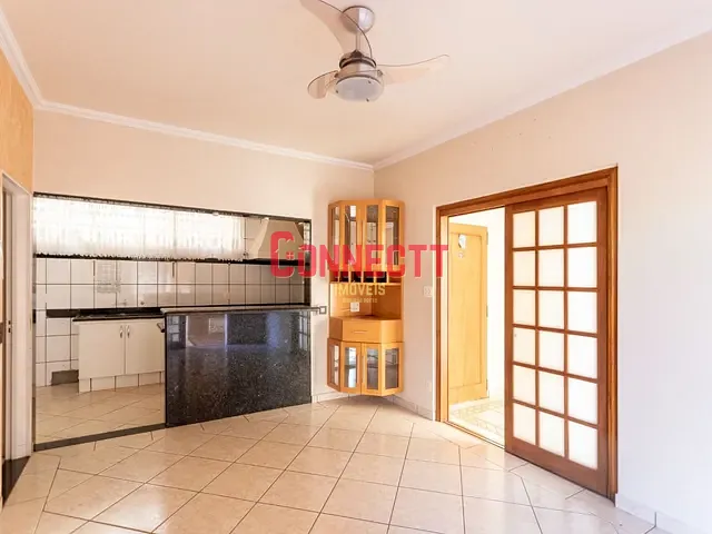 Casa com 330m² 4 quartos e 1 banheiro, para alugar, no bairro Jardim Sao Luiz em Ribeirão Preto