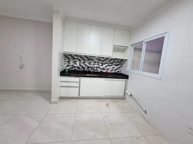 Casa com 160m² 2 quartos e 2 banheiros, para alugar, no bairro Jardim dos Colibris em Indaiatuba