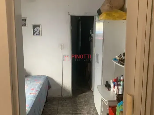 Casa 2 quartos e 1 banheiro, à venda, no bairro Alves Dias em São Bernardo do Campo