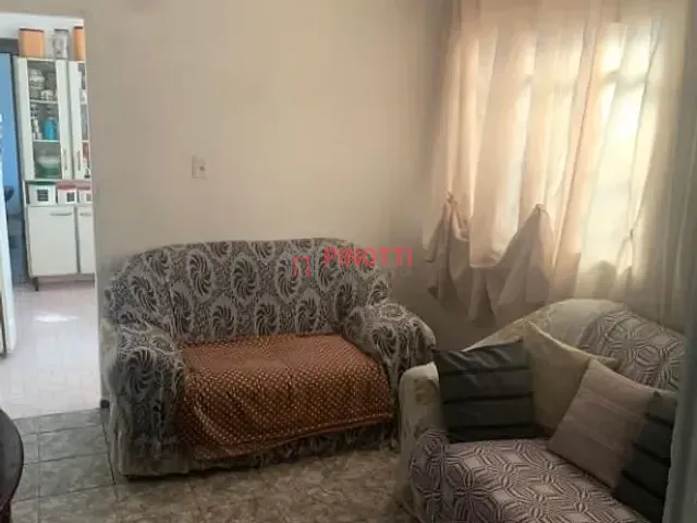 Casa 2 quartos e 1 banheiro, à venda, no bairro Alves Dias em São Bernardo do Campo