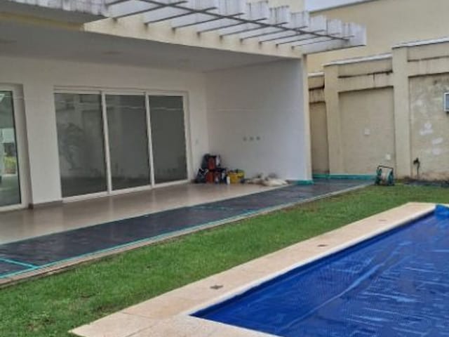 Casa com 364m² 3 quartos e 4 banheiros, à venda ou para alugar, no bairro Parque Sinai em Santana de Parnaíba