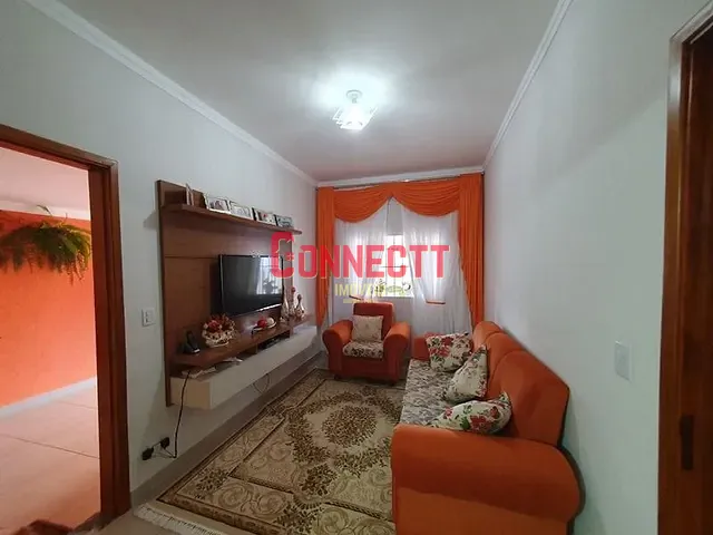Casa com 200m² 2 quartos e 2 banheiros, à venda, no bairro Vila Cristal em Brodowski