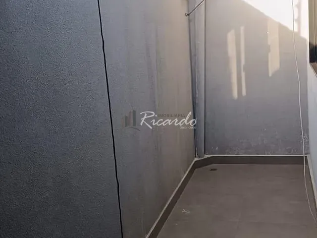 Casa 3 quartos e 2 banheiros, à venda, no bairro Jardim Santo Antônio em Arapongas