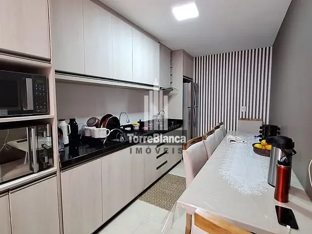 Casa com 300m² 3 quartos e 2 banheiros, à venda, no bairro Boa Vista em Ponta Grossa
