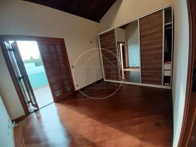 Casa com 493m² 4 quartos e 2 banheiros, à venda ou para alugar, no bairro  Alphaville em Santana de Parnaíba