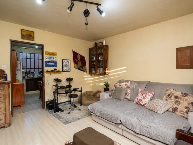 Casa com 702m² 5 quartos e 4 banheiros, à venda, no bairro Três Vendas em Pelotas