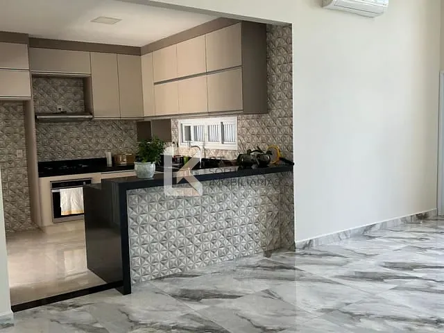 Casa com 200m² 3 quartos e 3 banheiros, à venda, no bairro Jardim Bréscia em Indaiatuba