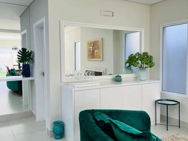 Casa com 250m² 4 quartos e 5 banheiros, à venda, no bairro Urbanova em São José dos Campos