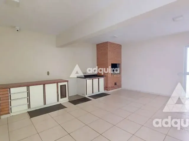 Sobrado com 438m² 5 quartos e 3 banheiros, à venda, no bairro Orfãs em Ponta Grossa