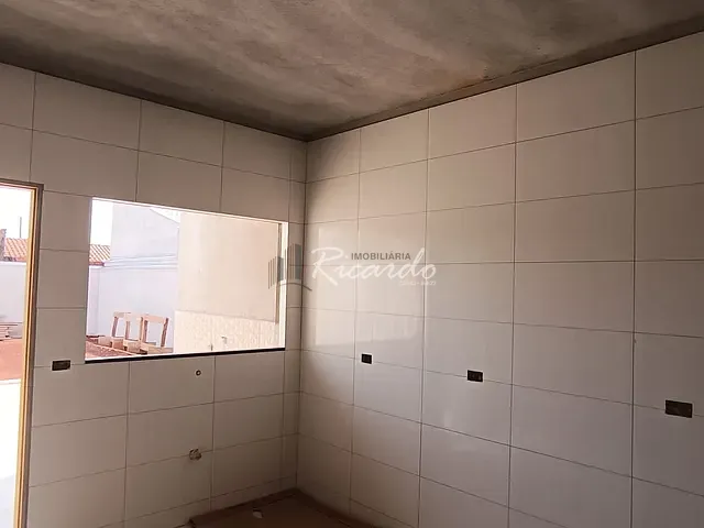Casa com 170m² 3 quartos e 2 banheiros, à venda, no bairro Jardim Alto da Boa Vista em Arapongas