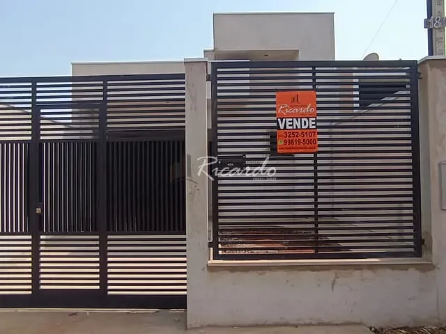 Casa com 170m² 3 quartos e 2 banheiros, à venda, no bairro Jardim Alto da Boa Vista em Arapongas