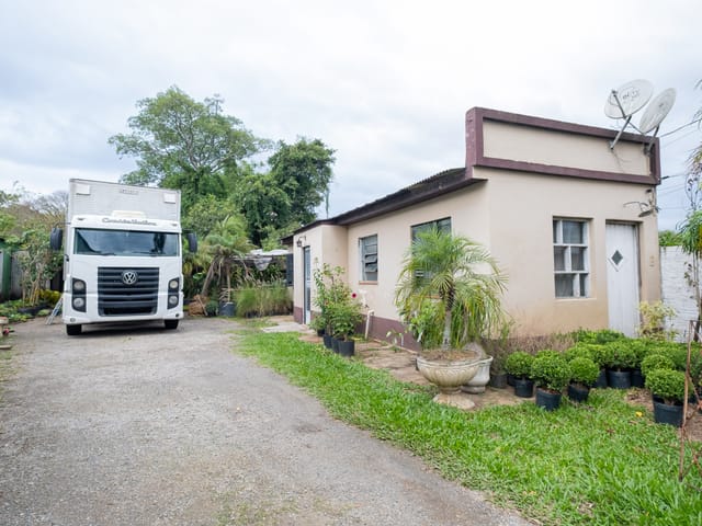Casa com 3633m² 2 quartos e 2 banheiros, à venda, no bairro Fragata em Pelotas