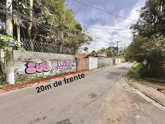 Casa com 1200m² 1 quarto e 1 banheiro, à venda, no bairro Granja Viana em Cotia