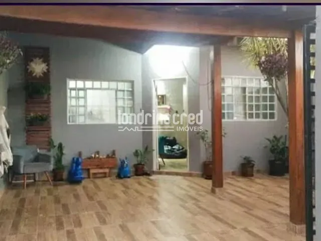 Casa 3 quartos e 1 banheiro, à venda, no bairro Lindóia em Londrina