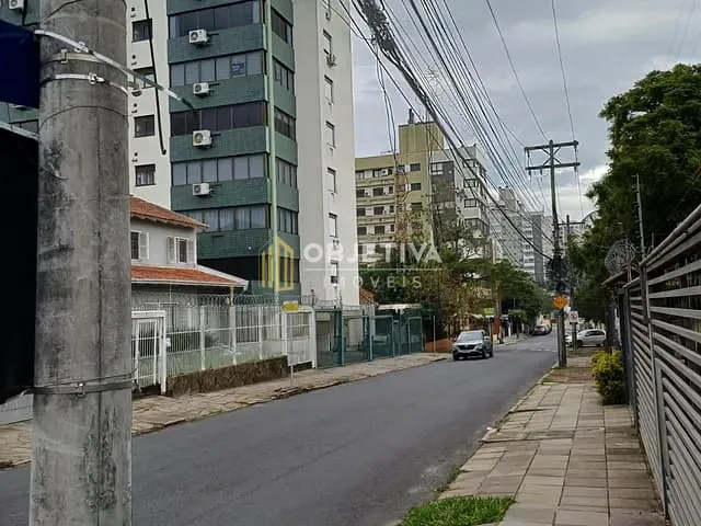 Casa 3 quartos e 2 banheiros, à venda, no bairro Boa Vista em Porto Alegre
