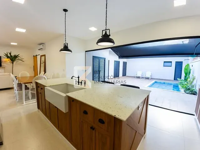 Casa com 300m² 3 quartos e 4 banheiros, à venda, no bairro Jardim Residencial Dona Maria Candida em Indaiatuba