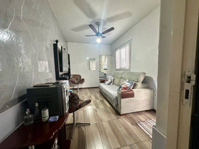 Casa com 360m² 4 quartos e 2 banheiros, à venda, no bairro Centro em Pelotas