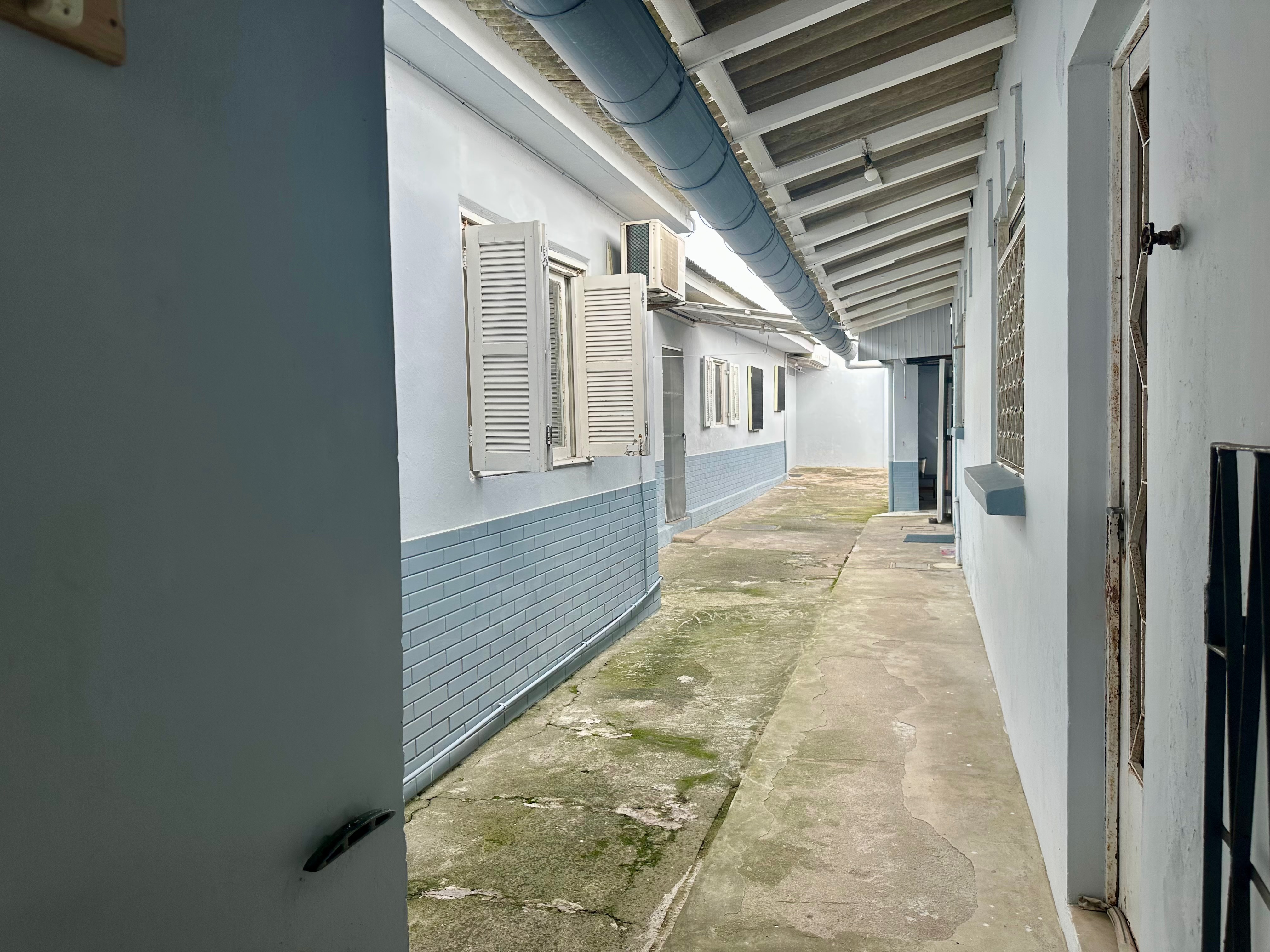 Casa à venda no centro de Pelotas - 221 m², 4 quartos, espaço gourmet com churrasqueira e pátio com garagem. - 10