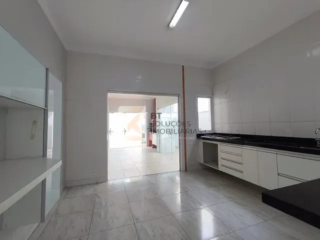 Casa com 324m² 3 quartos e 3 banheiros, à venda, no bairro Residencial Alto de Itaici em Indaiatuba