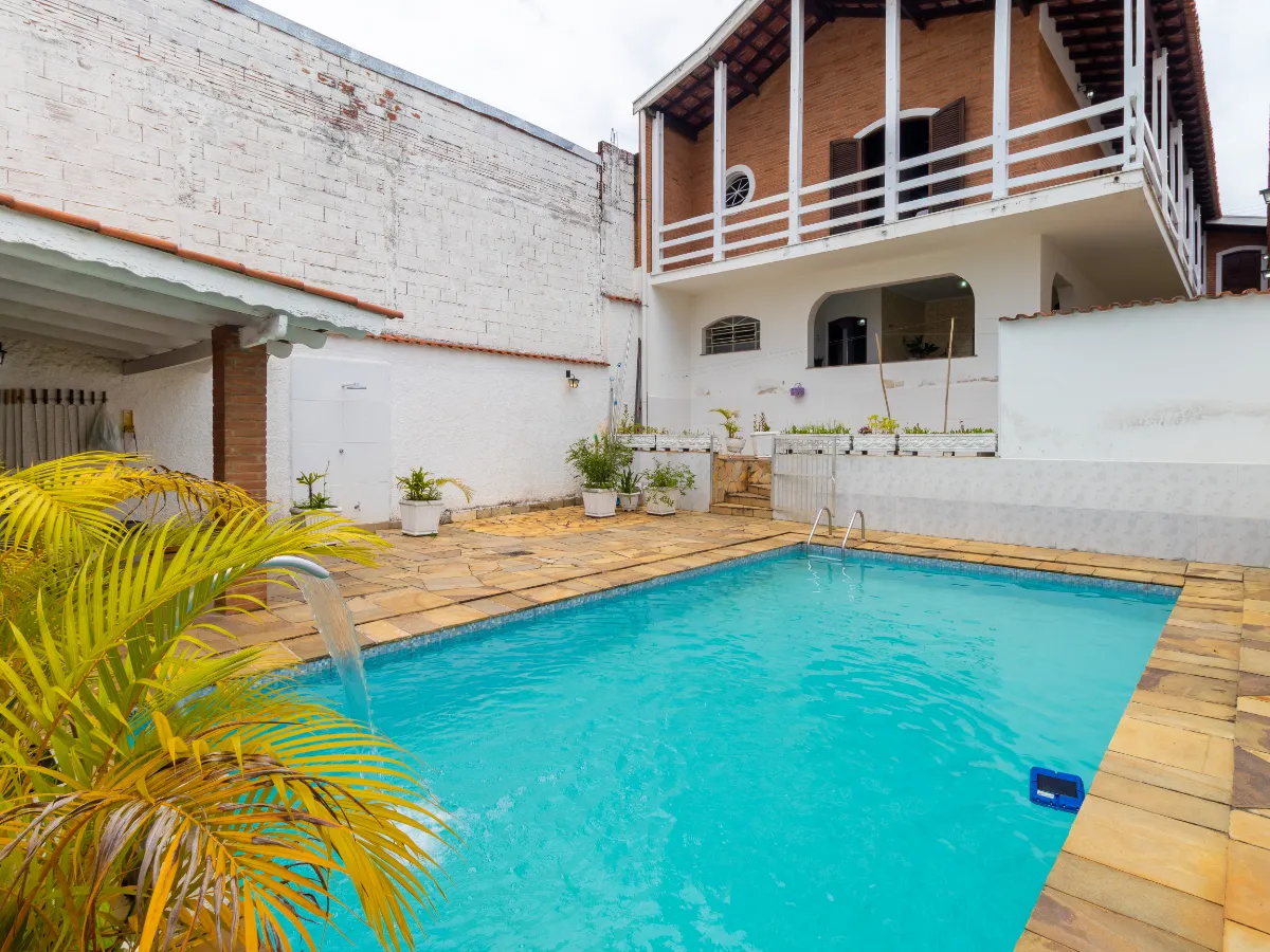 Casa para venda em Jd Santo Antônio com 3 quartos, sendo 1 suíte, 312m²
