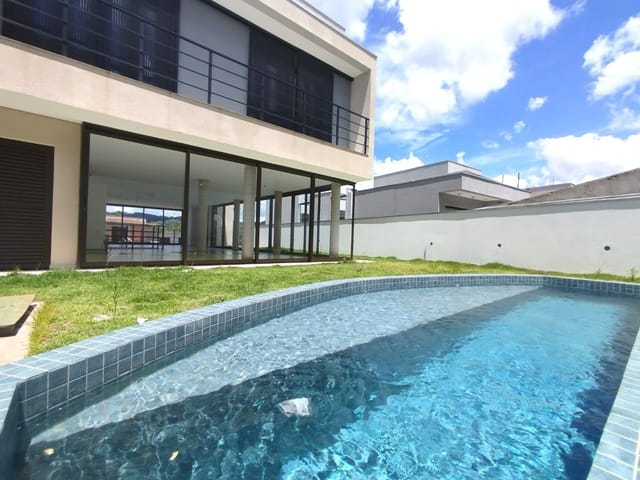 Casa com 436m² 4 quartos e 5 banheiros, à venda, no bairro Colinas da Anhanguera em Santana de Parnaíba
