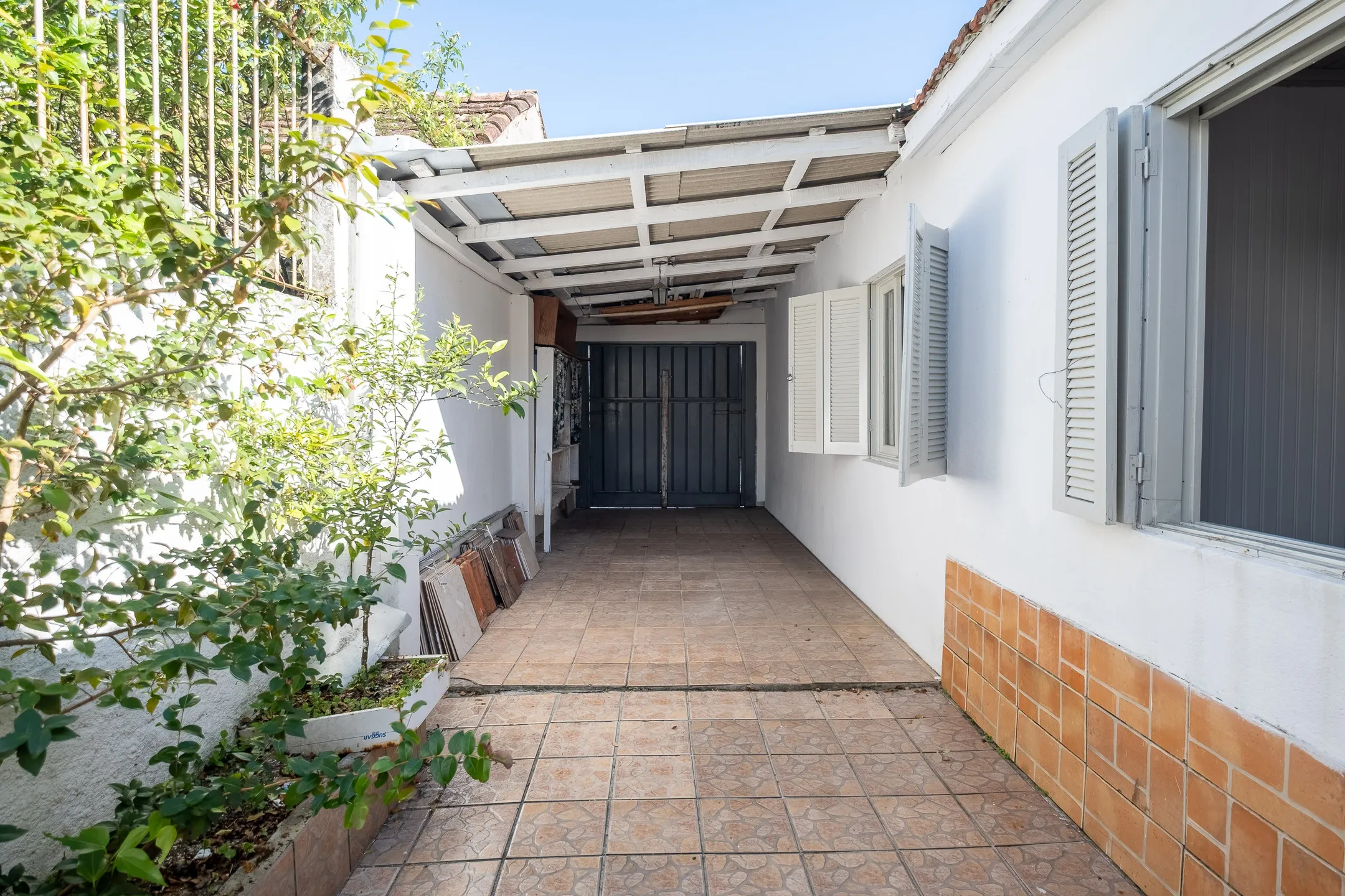 Casa à venda no centro de Pelotas - 86 m², 2 quartos, piso laminado, toda reformada e com churrasqueira. - 15
