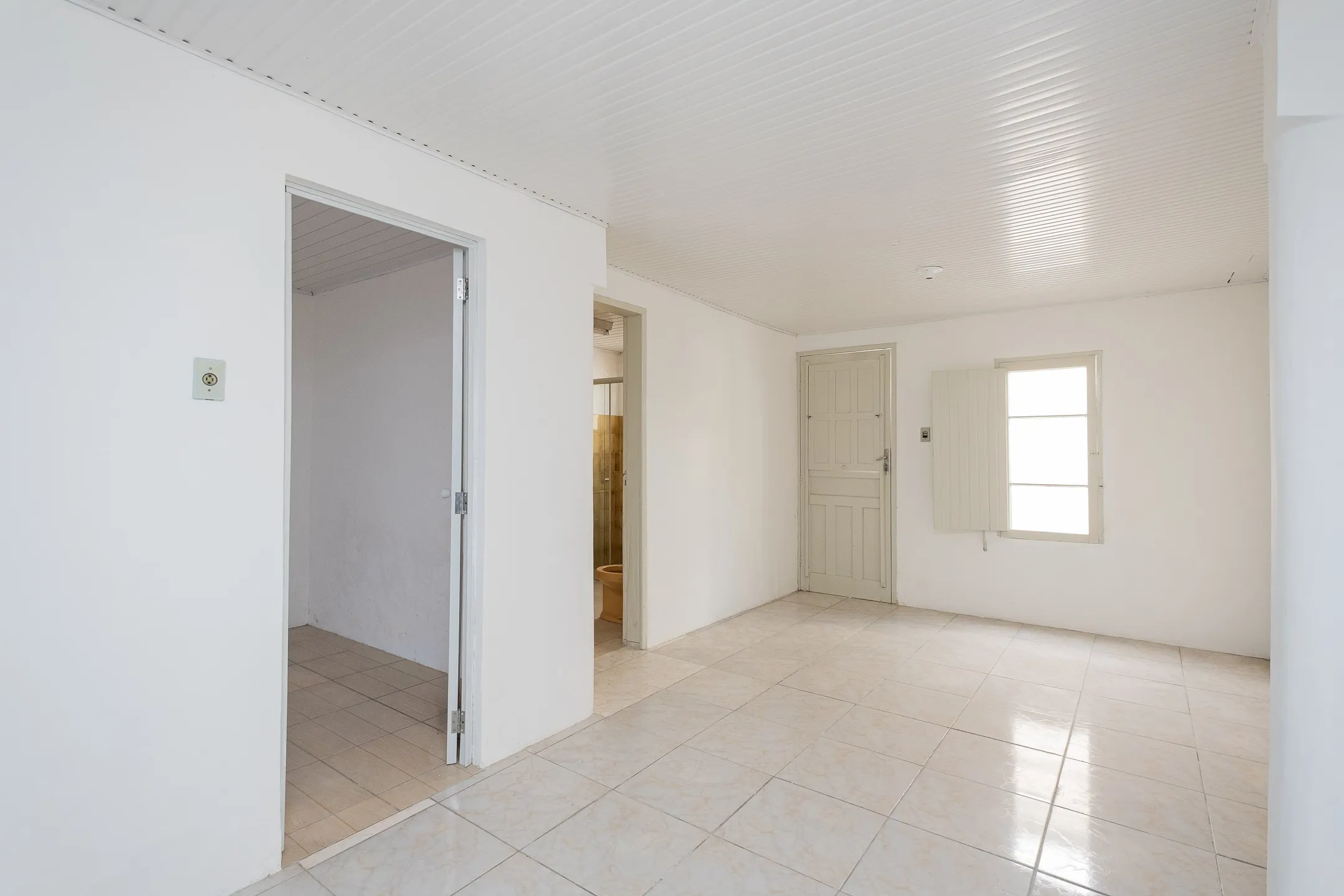 Casa à venda no centro de Pelotas - 86 m², 2 quartos, piso laminado, toda reformada e com churrasqueira. - 7
