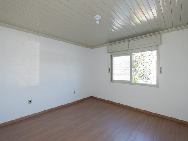 Casa com 190m² 2 quartos e 1 banheiro, à venda, no bairro Centro em Pelotas