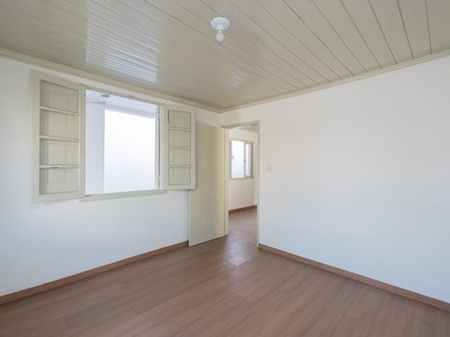 Casa com 190m² 2 quartos e 1 banheiro, à venda, no bairro Centro em Pelotas