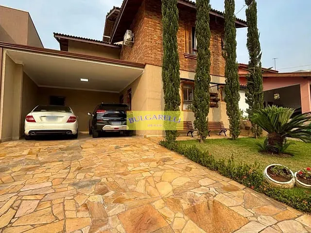 Casa com 251m² 3 quartos e 5 banheiros, à venda, no bairro Parque Centenário em Jundiaí