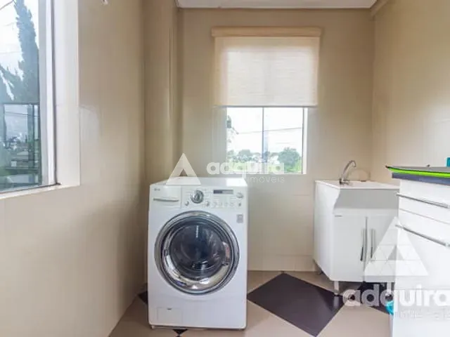 Sobrado com 594m² 3 quartos e 5 banheiros, à venda, no bairro Estrela em Ponta Grossa