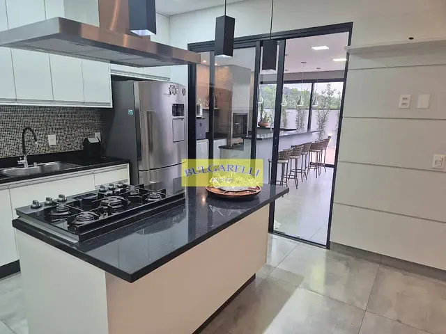 Casa com 402m² 4 quartos e 6 banheiros, à venda, no bairro Con. Ibiaran em Itupeva