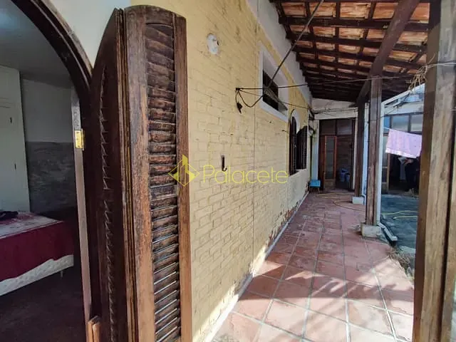 Casa com 270m² 3 quartos e 1 banheiro, à venda, no bairro Bosque da Princesa em Pindamonhangaba